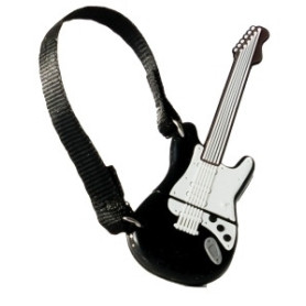 COMPRAR MEMORIA USB 32GB TECHONE GUITARRA